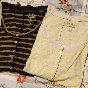 Scoop neck long sleeve shirts